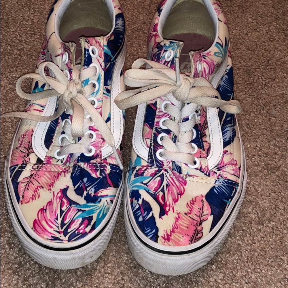 Vans Blue and Pink Sneakers Vibrant Style